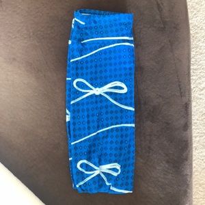 Super cute blue bow leggings